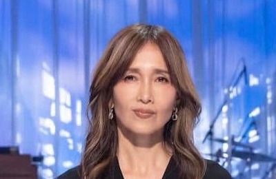 工藤静香、膝上ミニワンピ×ショートブーツで異次元スタイル炸裂　変わらぬ美貌にため息...「可愛すぎる～」