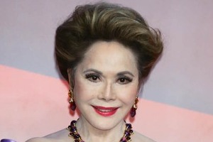 デヴィ夫人の「恩人」だった美輪明宏さん　長文でつづられた60年前のエピソード