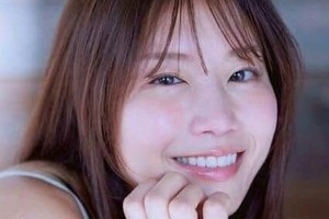 稲村亜美、白ミニ丈ワンピのゴルフウェア姿ですらり神スタイル　「めっちゃかわいいね」「可愛いー！！」