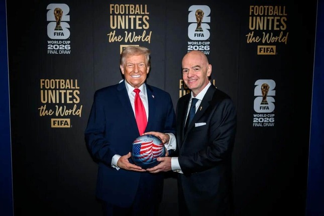 ドナルド・トランプ大統領とインファンティノ会長（ホワイトハウスウェブサイトより）
