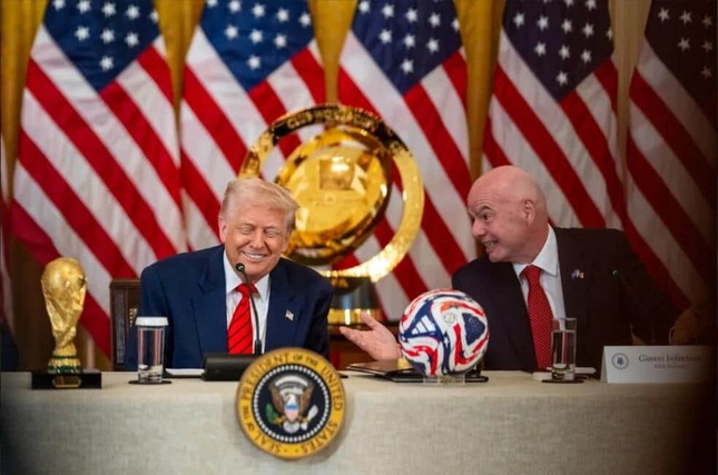 ドナルド・トランプ大統領とインファンティノ会長（ホワイトハウスウェブサイトより）
