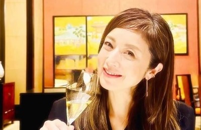 高岡早紀、黒ロングドレス＆ジュエリー輝かせ...変わらぬ美貌に衝撃　「めっちゃ綺麗」「美しすぎ」