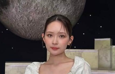 畑芽育、透け感白ロングドレスで色気ダダ漏れ...夜景をバックに　「爆美女すぎてやばい」「さすがに可愛すぎる」