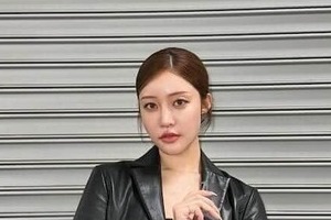 王林、透け感ノースリ＆髪まとめて...色気ダダ漏れショット　「凄く綺麗で美しい」「上品な綺麗さ」悶絶