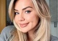 ドジャース・フリーマンの元モデル美人妻、タイトなドレス姿で色気ダダ漏れ　オールスターで幸せ家族ショット