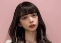 広島カープ・小園海斗のモデル妻、ショーパン×白タンクトップ＆「くるくるヘア」で激変　「がちかわいい」