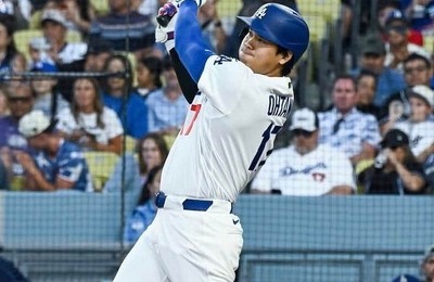 大谷翔平、ラフなスタイルでニューヨーク入り...前だけを力強く見つめる真剣表情で　スターの貫禄ダダ漏れ