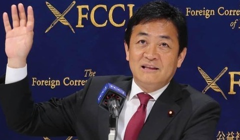 「まさかバカンス？」自民幹部の海外渡航を国民民主の議員がXに　玉木代表「撤回して当然」も「だからこそ」