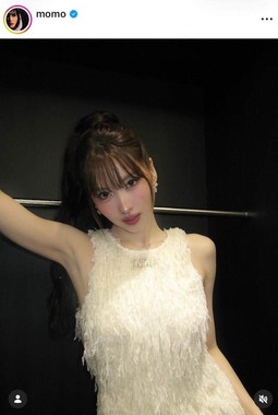 「TWICE」モモさんのインスタグラム（＠momo）より