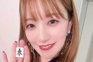 「役満ボディー」岡田紗佳＆中田花奈、ダブル役満級2ショットに反響　「可愛すぎ」「Mリーグ最強美女コンビ」