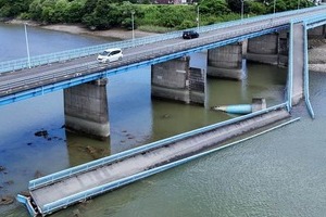 熊本地震でコストコの商品落下「重く受け止めております」　地震大国で「高積み陳列」が心配...IKEAにも聞いた