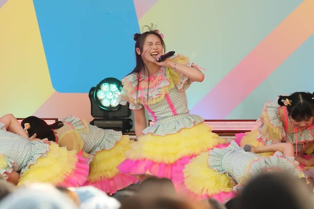 「最高かよ！」と声を張り上げる豊永阿紀さん