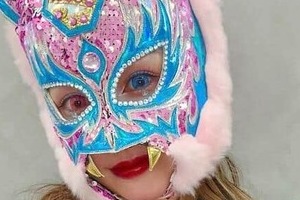 覆面レスラーのスターライト・キッド、マスク脱ぎ「ほぼ素顔」ショット　「めっちゃ美人」「絶対可愛いよね」