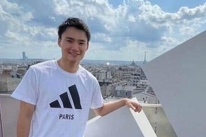 国際結婚のフェンシング松山恭助、美人妻を抱きしめ...世界選手権のオフショット　美男美女カップルにドキっ