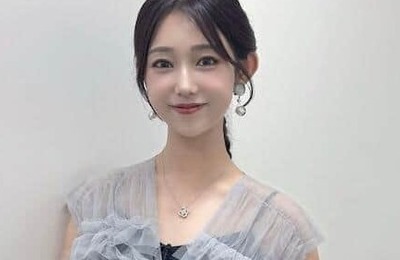 「チャイナ服で瓦割り」堀江聖夏、深めスリット入りチャイナドレスで...神スタイル炸裂　「めっちゃカワイイ」