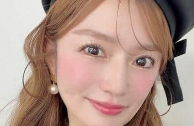 安西ひろこ、ピンクの肩出しノースリワンピで...大人カワイイがダダ漏れ　「可愛い過ぎ」「今日も綺麗」悶絶