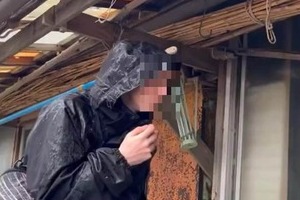 朽ちた病院、団地、民家...外国人YouTuberら次々侵入　長崎・池島で撮影の動画、県警「通報あれば捜査」