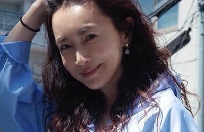 長谷川京子、ミニ丈キャミワンピ×サングラスで色気ダダ漏れ　「カッコ良すぎ」「綺麗ですね」神スタイル炸裂