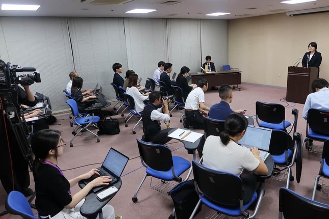 記者会見は冒頭のあいさつ部分だけ撮影が認められた
