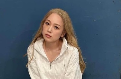 西野カナ、デニムのミニスカ×ミニ丈ツアーTシャツ姿で「激カワ」...へそピもキラリ　「可愛すぎ」「スタイル抜群」