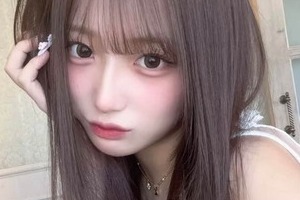 辻希美の長女・希空、ふんわりミニ丈ドレスでかわいさ限界突破　指をほっぺに寄せた「激カワ」ポージングで
