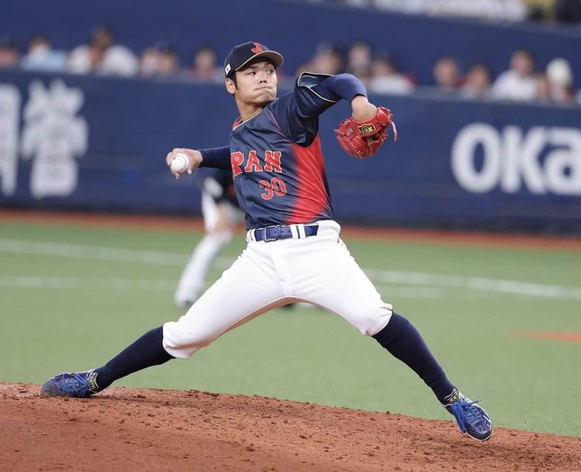 根尾昂投手。2026年のWBC日本代表の強化試合で（写真：スポーツ報知/アフロ）
