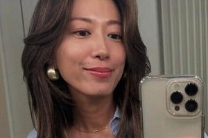 里田まい、ヘソ出しタンクトップ×デニムで変わらぬ美貌に反響...「かわらずカワイー」　夫は巨人・田中将大