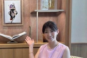 女子ゴルフの植手桃子、肩出しドレス＆ジュエリーで美貌ダダ漏れ　「美人過ぎる」ゴルフウェア姿と雰囲気変わって