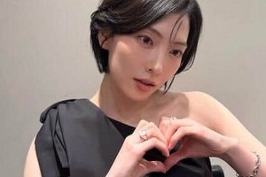 KARA・知英、超ミニ丈＆ピンクのノースリ衣装で...衝撃の神スタイル　「どタイプすぎ」「可愛すぎる！」