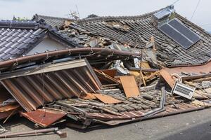 熊本出身・金子国交相が地震後初めて八代市の自宅に帰宅　その時間わずか10分...「惨状に唖然」