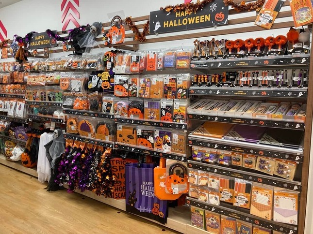 ダイソーが販売するハロウィーン関連商品（大創産業提供）