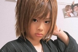 元「小学生ホスト」琉ちゃろ、18歳になる　誕生日を家族で祝い...母・ちいめろに「ありがとう」とギュッ