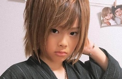 元「小学生ホスト」琉ちゃろ、18歳になる　誕生日を家族で祝い...母・ちいめろに「ありがとう」とギュッ