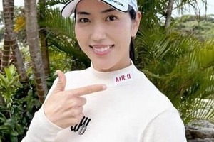 渋野日向子、ステキ笑顔炸裂！「電車で同じ車両の真正面で遭遇するとは大興奮」笠りつ子とパシャリ2ショット
