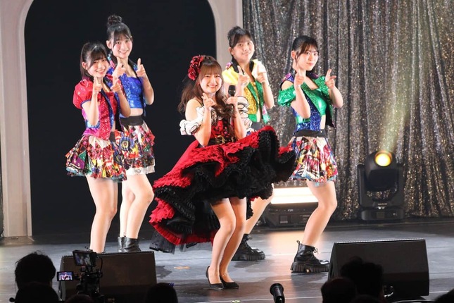 石橋颯さんと7期バックダンサーの「Get you!」
