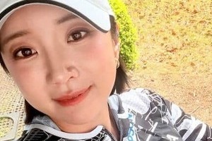 女子ゴルフのイ・ボミ「とてもひさしぶりに北海道でゴルフ」ミニスカウェアで自撮り　「めちゃめちゃかわいい！」