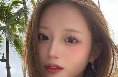 辻希美の長女・希空「ギャルみ増したけどどう？笑」　髪色変えて＆口元にネイル添えて「激カワ」表情ショット