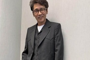 「クセ者」元木大介、ジャケット×パンツスタイルでイケおじ全開　「スタイル良すぎ」「ホント男前」「また痩せました？」
