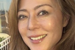 武田久美子、真っ赤なロングドレス姿で色気ダダ漏れ　「スタイル抜群」「変わらず美しい」「美の女神！」