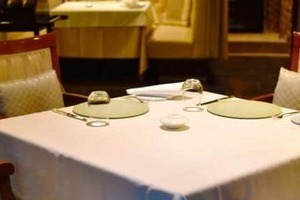 まだ出る福岡県議会の呆れた行状、パリで1人20万円の夕食会、議員は「パンとなにかをちょっと食べたくらい」