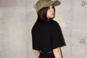 生見愛瑠、黒ロングドレス＆ジュエリー輝かせ...国宝級の美貌ダダ漏れ　「超絶最高に可愛い」「スタイル抜群」