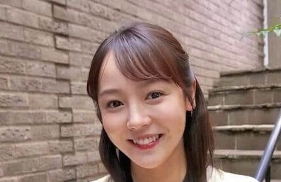 森千晴アナ、膝上ミニスカウェアで「沖縄ゴルフ」満喫ショット　「笑顔が可愛い」「可愛い過ぎ」「とても爽やか」