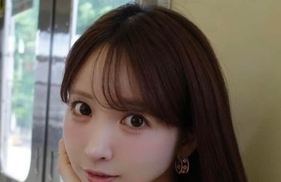 三上悠亜、タイトなロングワンピで「彼女感」ダダ漏れ...ドキっ　「スタイルがいいね」「かわいすぎ！！！」