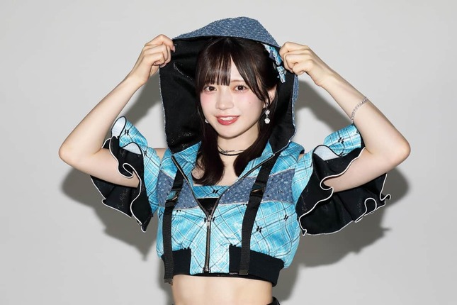 坂本真凛さん。格好よさとかわいらしさを兼ね備えたフードがお気に入りだ