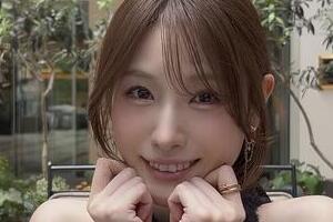 高橋ひかる、膝上ミニ丈ワンピ×透け感タイツのコーデで　「綺麗すぎ」「めっちゃかわいい～」神スタイル炸裂
