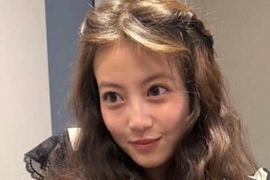 今田美桜、キャミワンピ姿で反則級のかわいさ　ゆるふわヘアスタイルも雰囲気変わって...「本当に美しい」悶絶