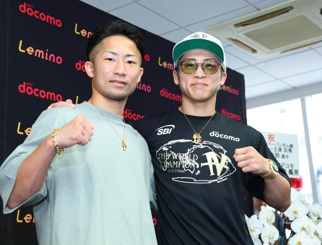 井上拓真と尚弥選手（写真：スポーツ報知/アフロ）