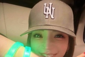 浜崎あゆみ、ヘソ出しミニ丈トップスでリハーサル中　「相変わらずスタイル抜群」「カッコいい」「可愛いです！」