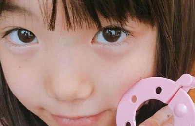 NHK朝ドラ「スカーレット」「ちむどんどん」出演の元子役、へそ出し衣装ショットに反響　「また大人っぽく」