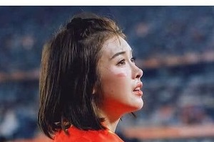 中国の美女ハードル・ウー・ヤンニ、へそピアスがキラリ...ユニフォーム姿　アジア大会でかわいすぎ話題に